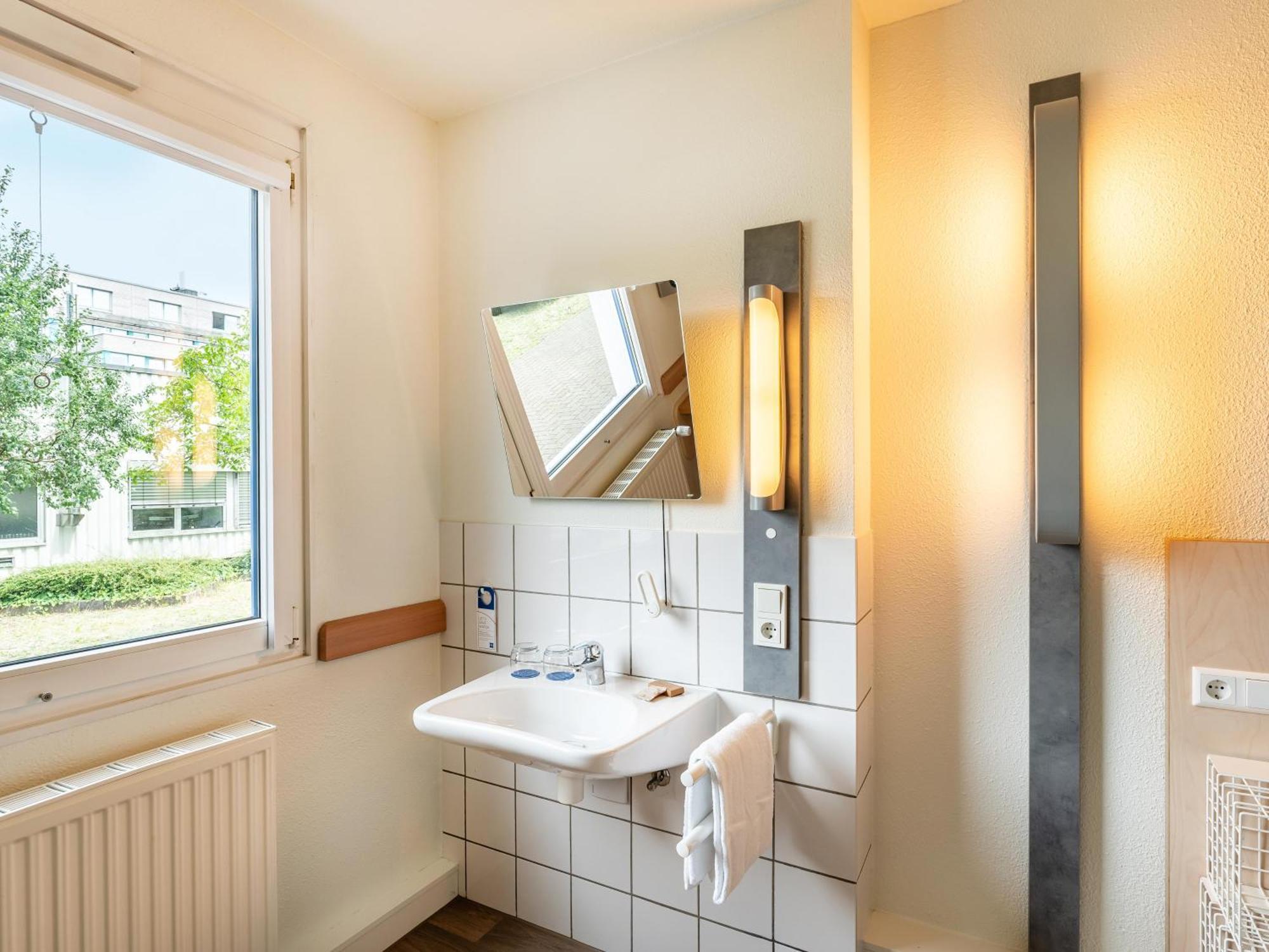 B&B Hotel Koeln-Porz Extérieur photo